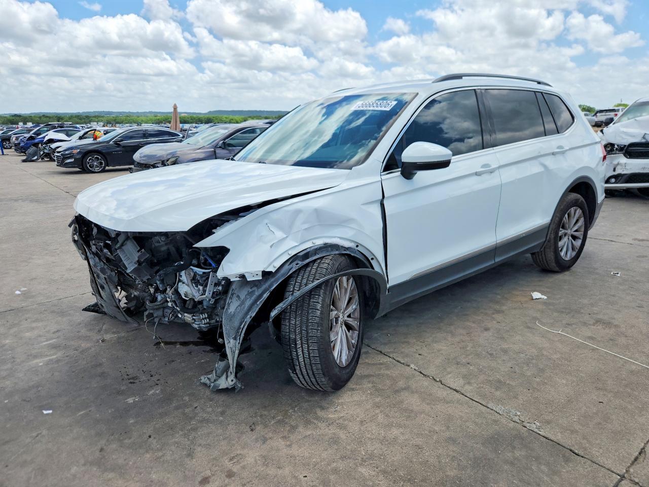 2018 Volkswagen Tiguan SEL, VIN 3VV3B7AX2JM074421 — Front end