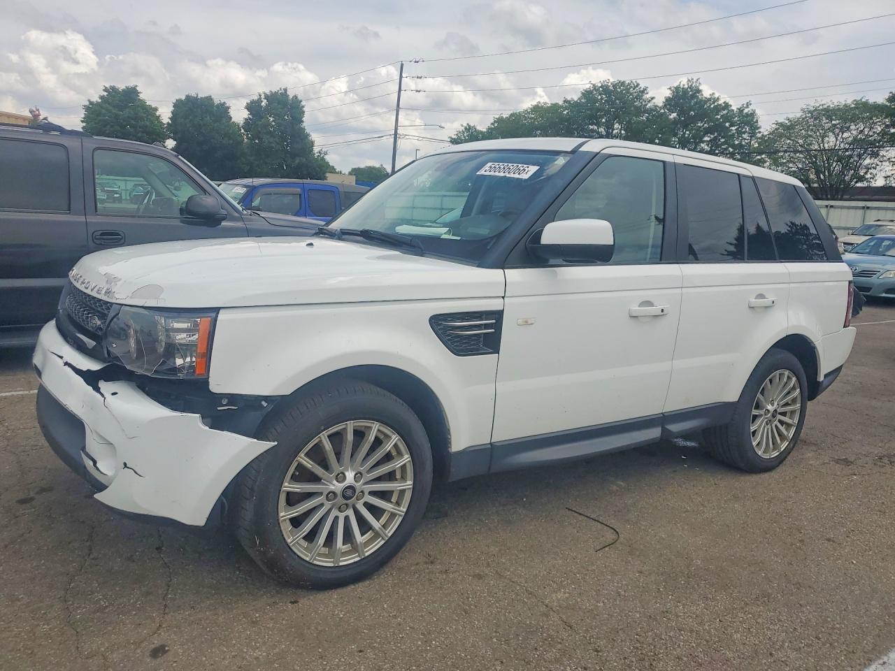 2013 Land Rover Range Rover Sport HSE, VIN SALSF2D49DA788446 — Front end