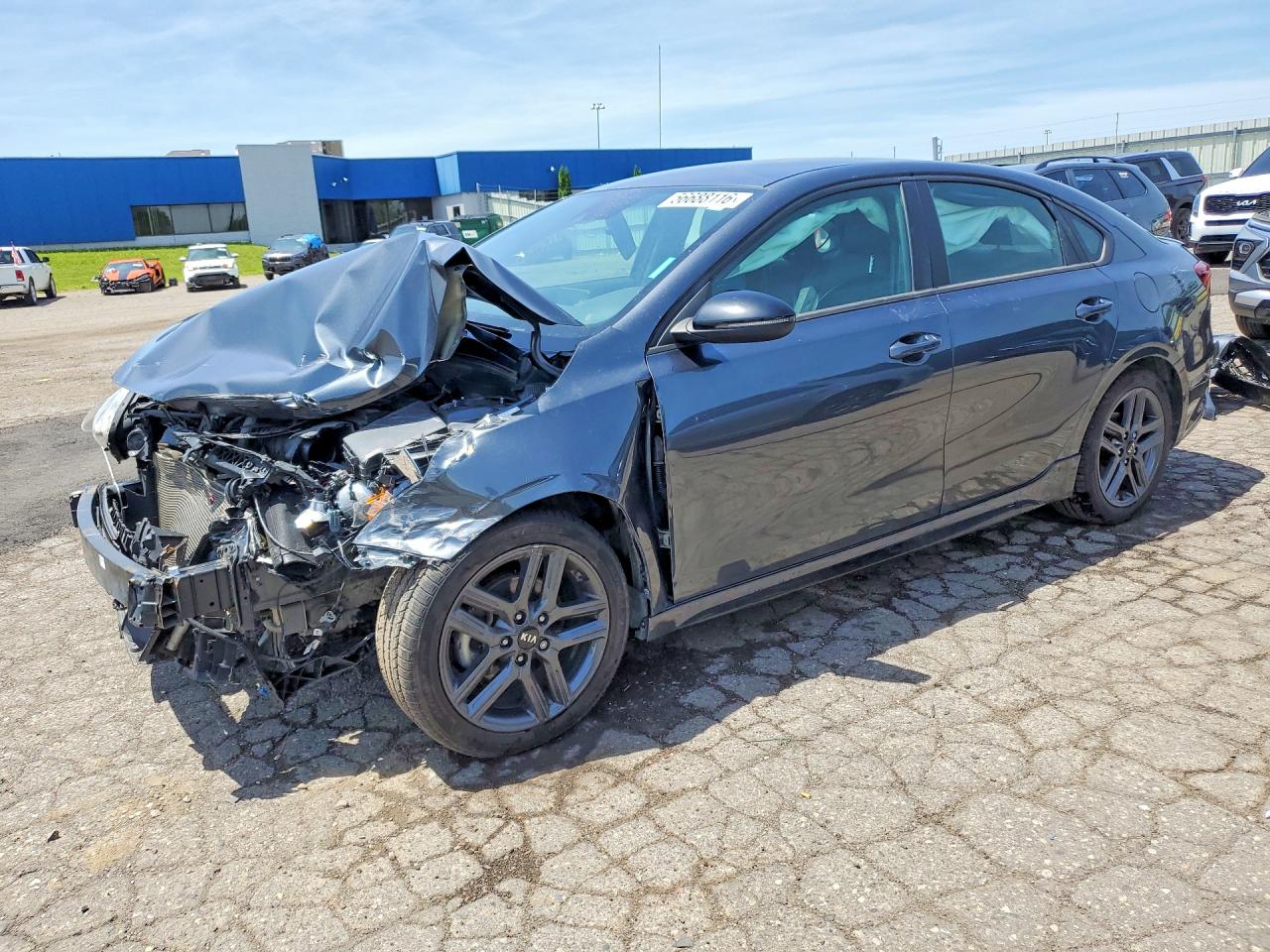 2021 Kia Forte GT-Line, VIN 3KPF34AD0ME284138 — Front end
