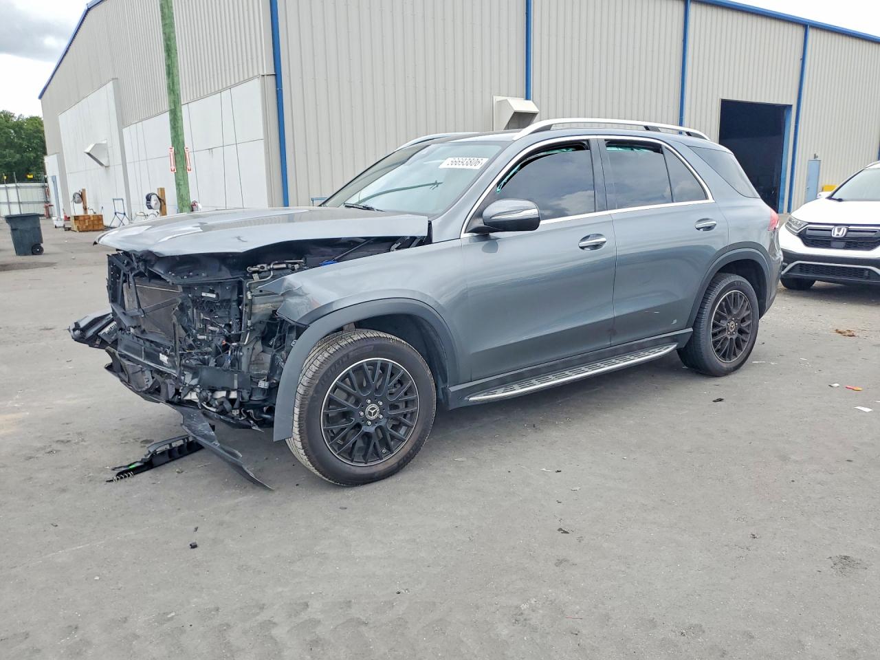 2020 Mercedes-Benz GLE 450, VIN 4JGFB5KEXLA045466 — Front end