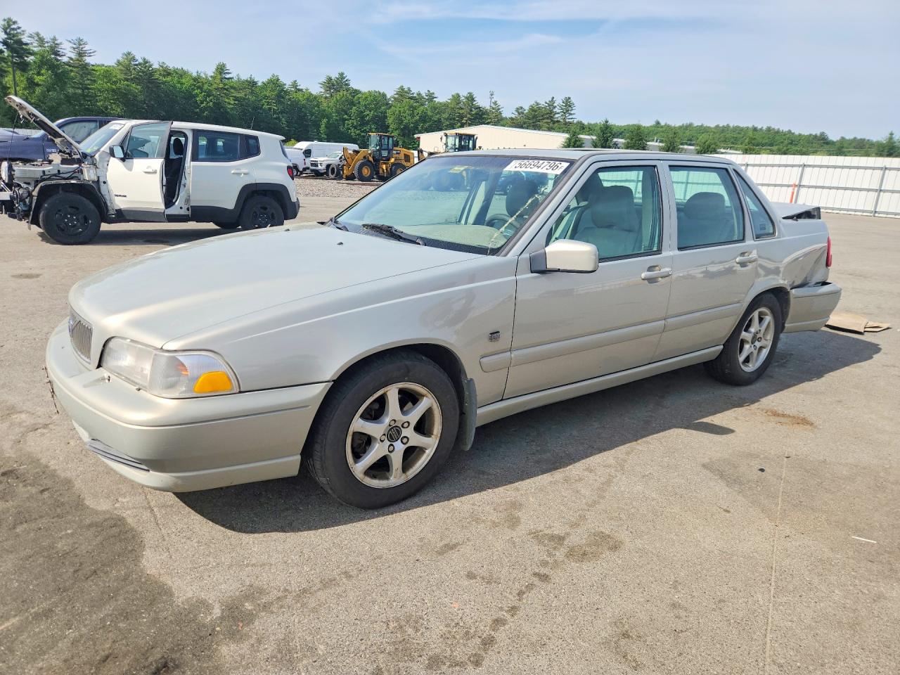2000 Volvo S70, VIN YV1LS61JXY2631253 — Rear end