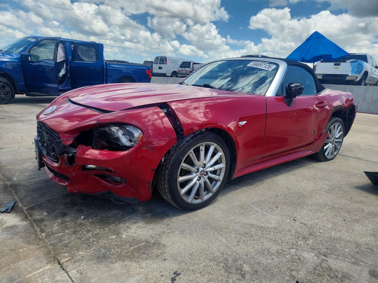 2018 FIAT 124 Spider Lusso, VIN JC1NFAEK3J0134441 — Front end