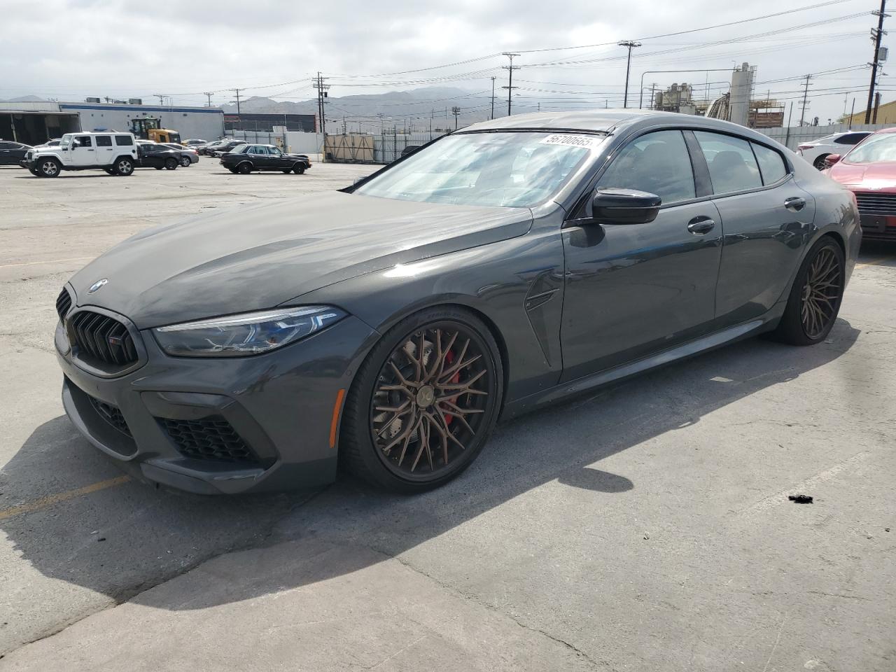 2022 BMW M8 Competition, VIN WBSGV0C0XNCJ05560 — Вандализм