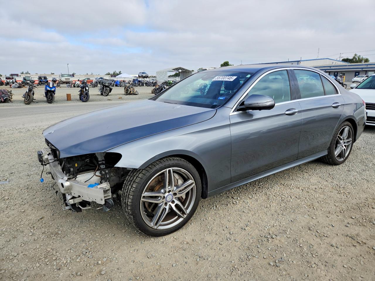 2017 Mercedes-Benz E 300 Luxury, VIN WDDZF4JB7HA164127 — Front end