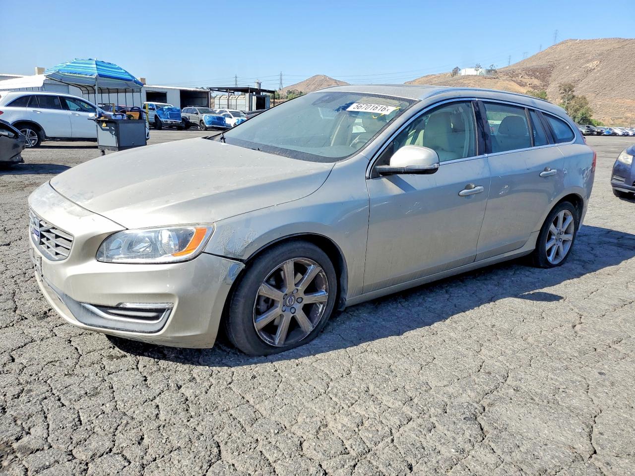 2017 Volvo V60 Premier, VIN YV140MEK7H1373054 — Перед