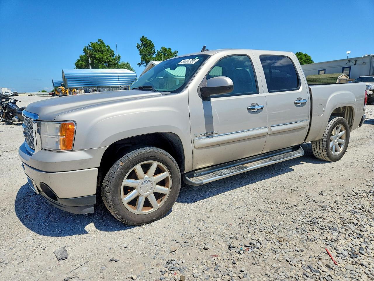 2008 GMC Sierra Denali, VIN 2GTEK638581249995 — Front end