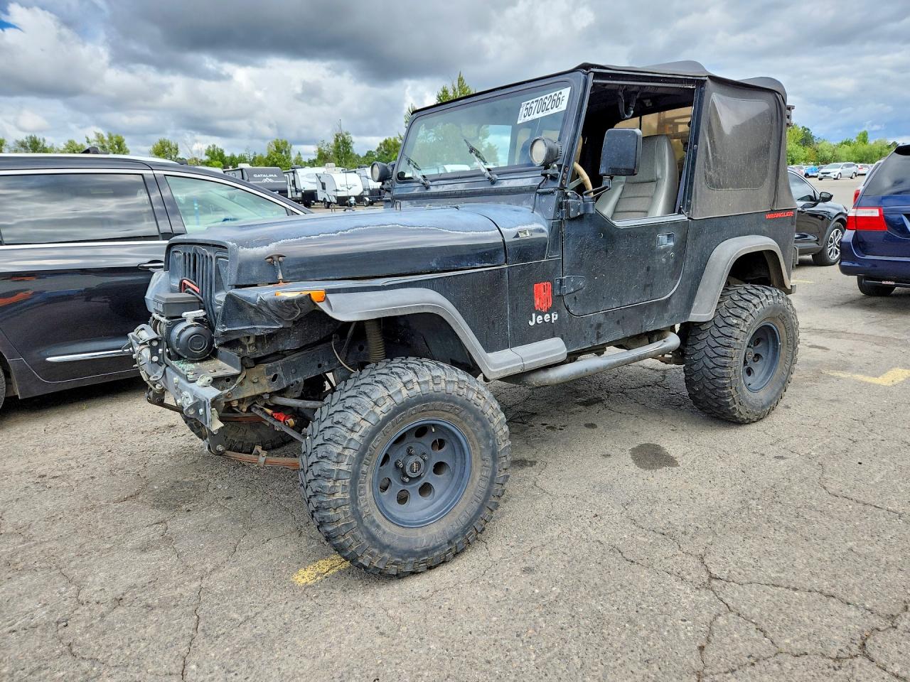 1993 Jeep Wrangler, VIN 1J4FY29S0PP267430 — Front end