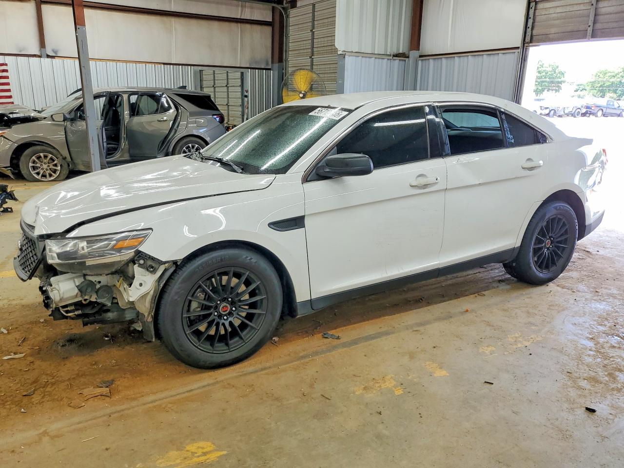 2017 Ford Police Interceptor, VIN 1FAHP2MK7HG130999 — Front end