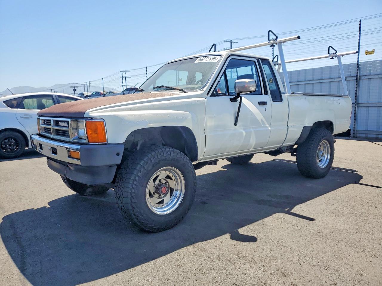 1987 Toyota Pickup, VIN JT4RN67D9H5048051 — Мелкие вмятины и царапины