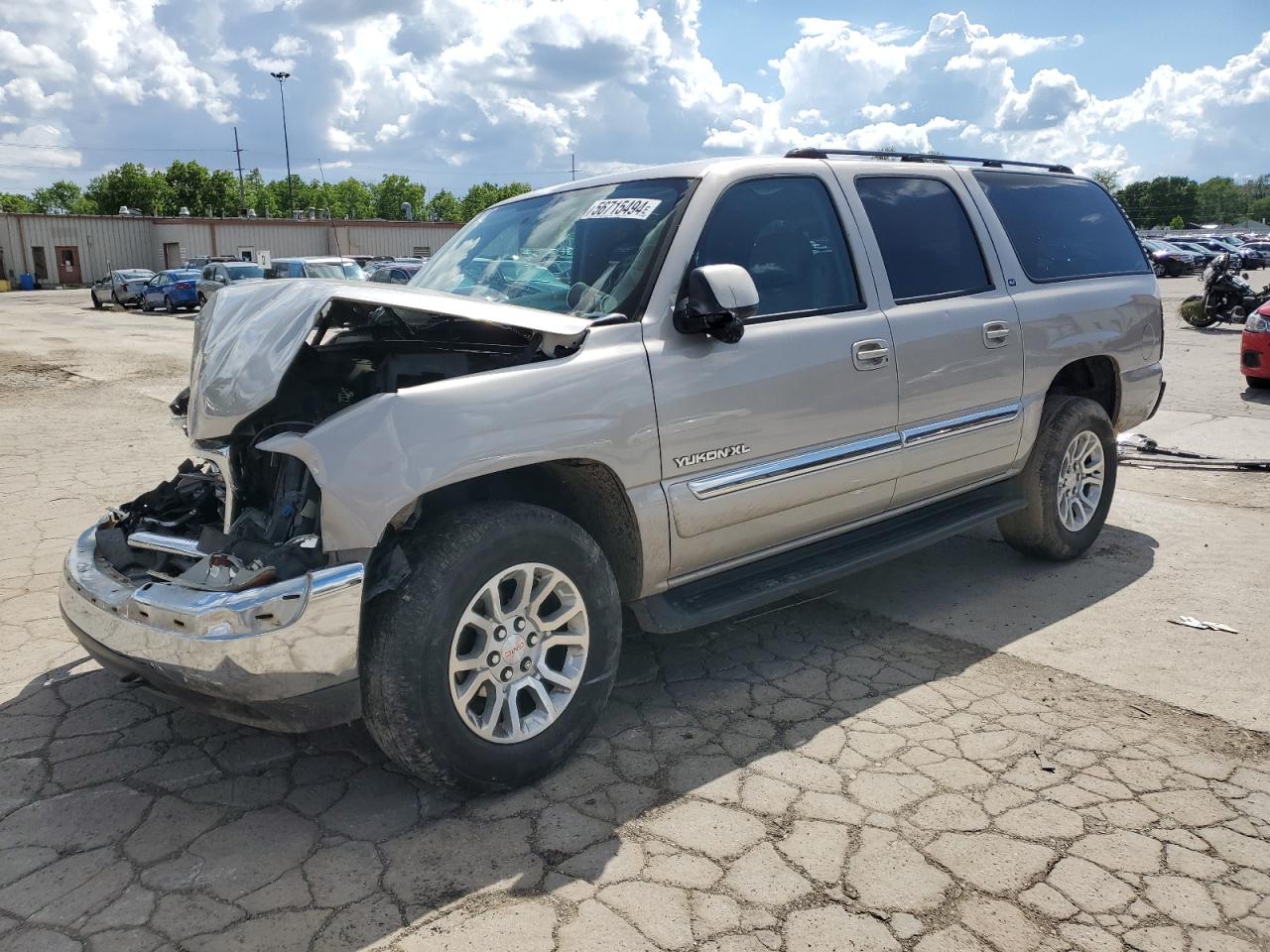 2005 GMC Yukon XL SLT, VIN 1GKFK16Z25J111736 — Front end