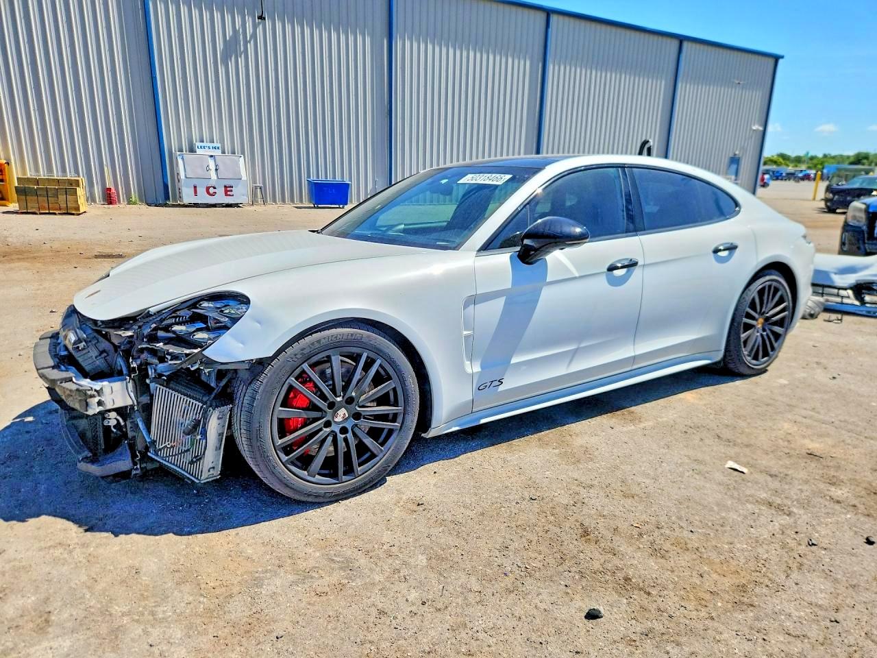 2020 Porsche Panamera GTS, VIN WP0AG2A73LL145964 — Front end