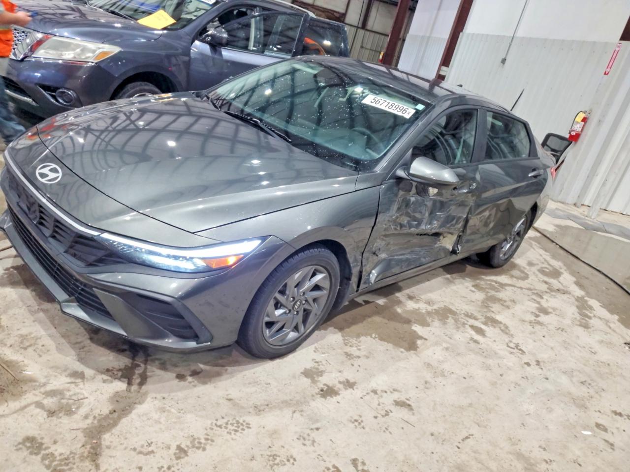 2024 Hyundai Elantra Blue, VIN KMHLM4DJXRU116917 — Side