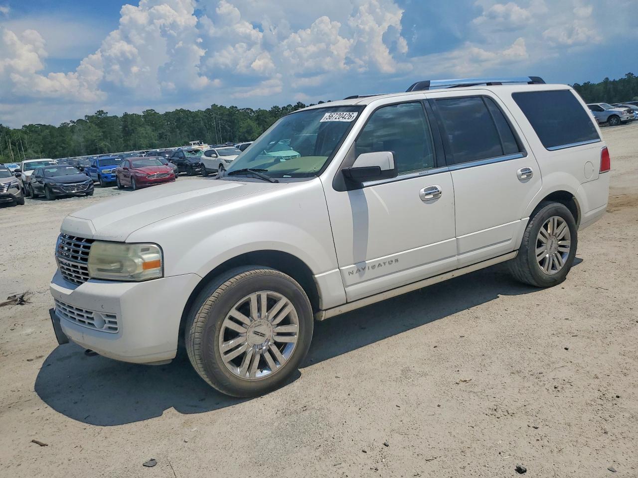 2009 Lincoln Navigator, VIN 5LMFU275X9LJ00820 — Вандализм