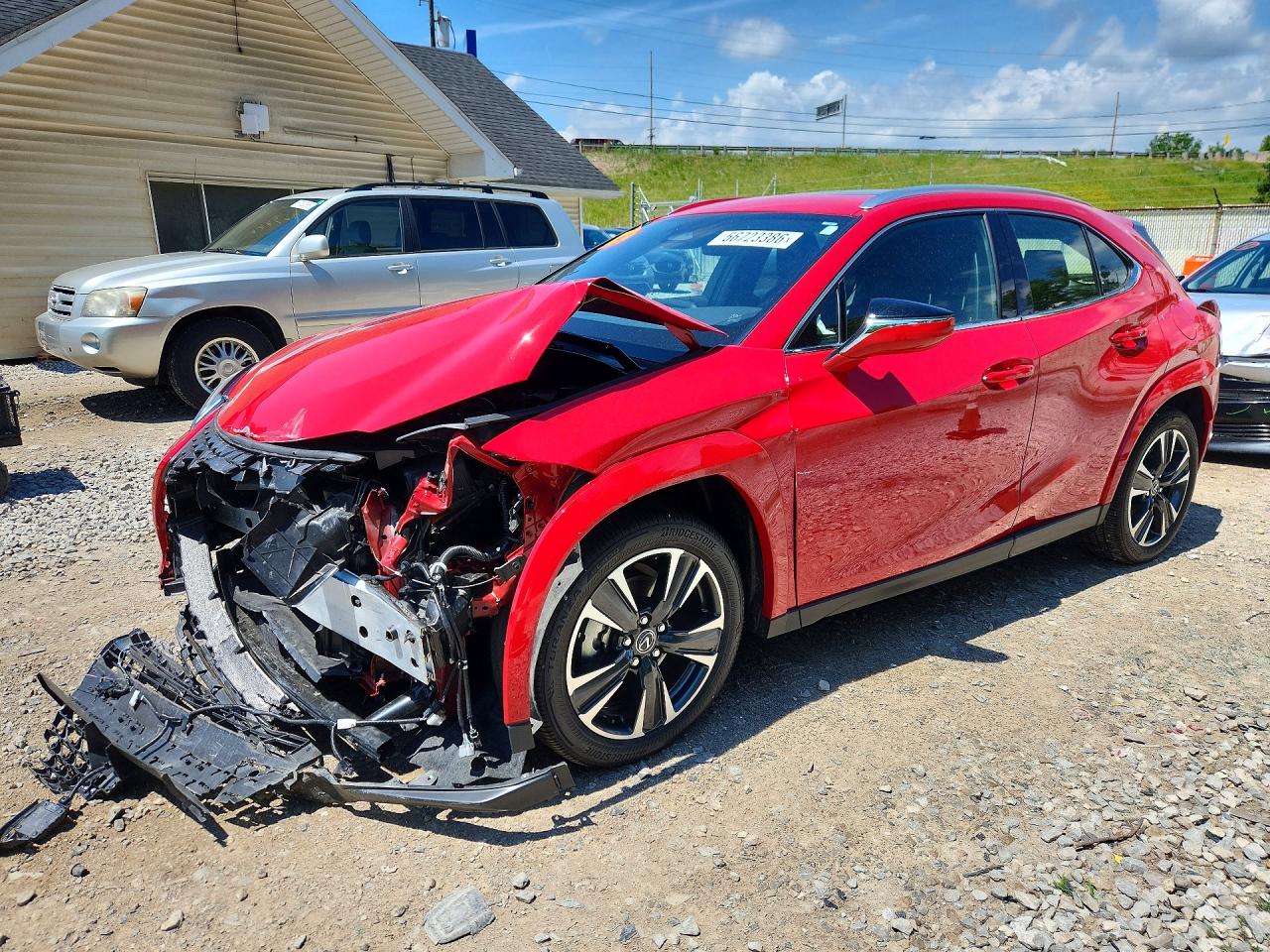 2025 Lexus UX 300h Premium, VIN JTHUCJDH1S2008726 — Перед