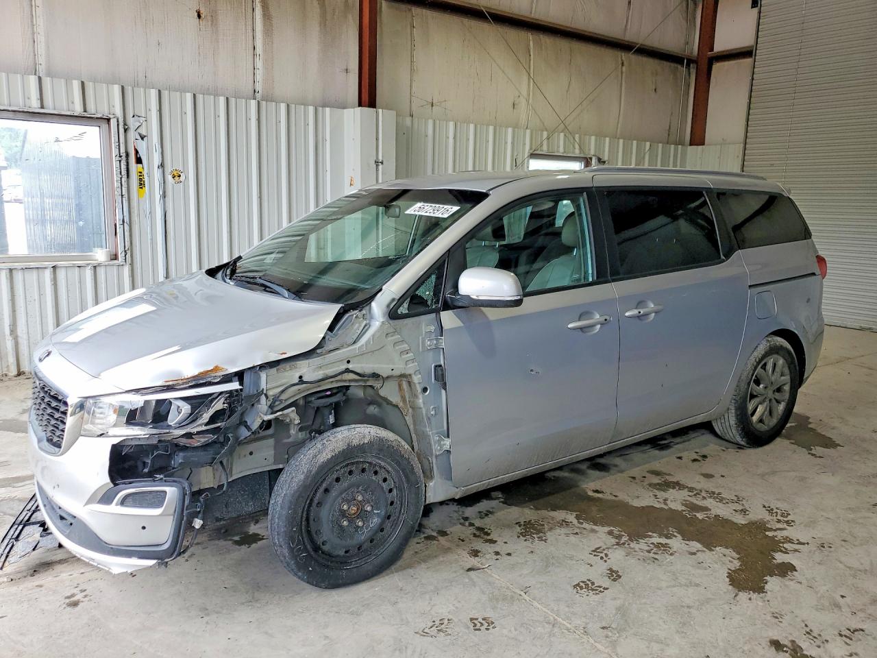 2021 Kia Sedona LX, VIN KNDMB5C13M6674515 — Перед