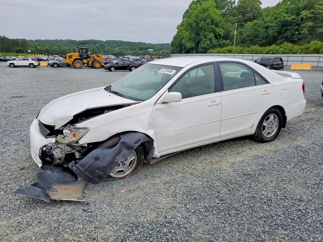 2002 Toyota Camry LE, VIN 4T1BF32K12U019719 — Front end