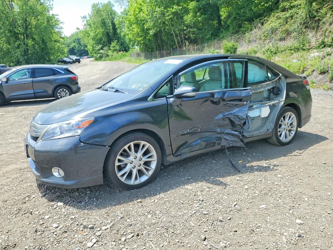 2010 Lexus HS 250h Premium, VIN JTHBB1BA0A2013995 — Side
