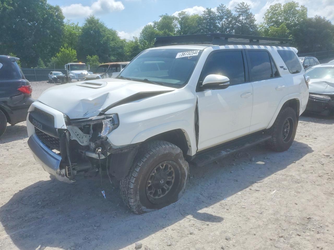 2019 Toyota 4Runner TRD Off Road Premium, VIN JTEBU5JR4K5728204 — Front end