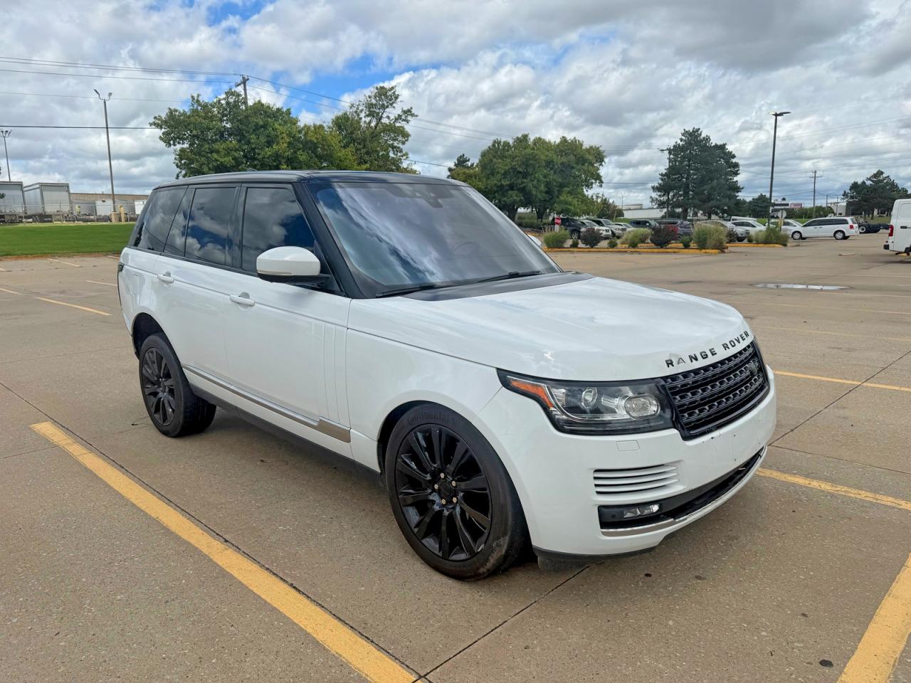 2017 Land Rover Range Rover, VIN SALGS2FEXHA336521 — Auction photo