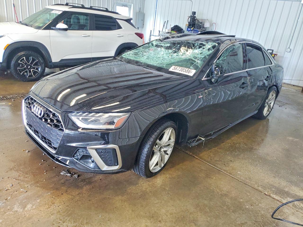 2022 Audi A4 S line Premium Plus, VIN WAUEAAF49NN013873 — Опрокидывание