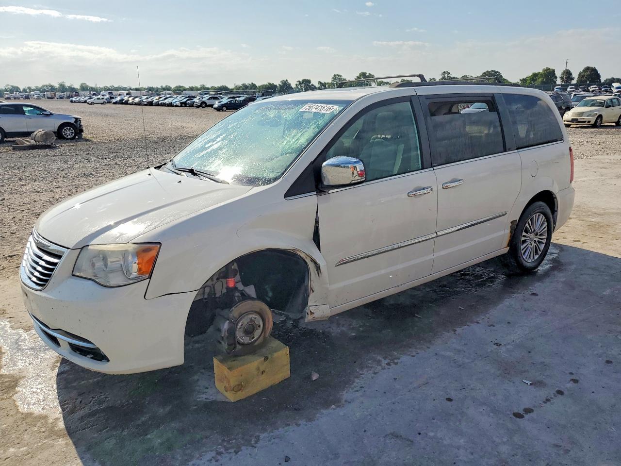 2013 Chrysler Town & Country Touring L, VIN 2C4RC1CG7DR659881 — Rear end