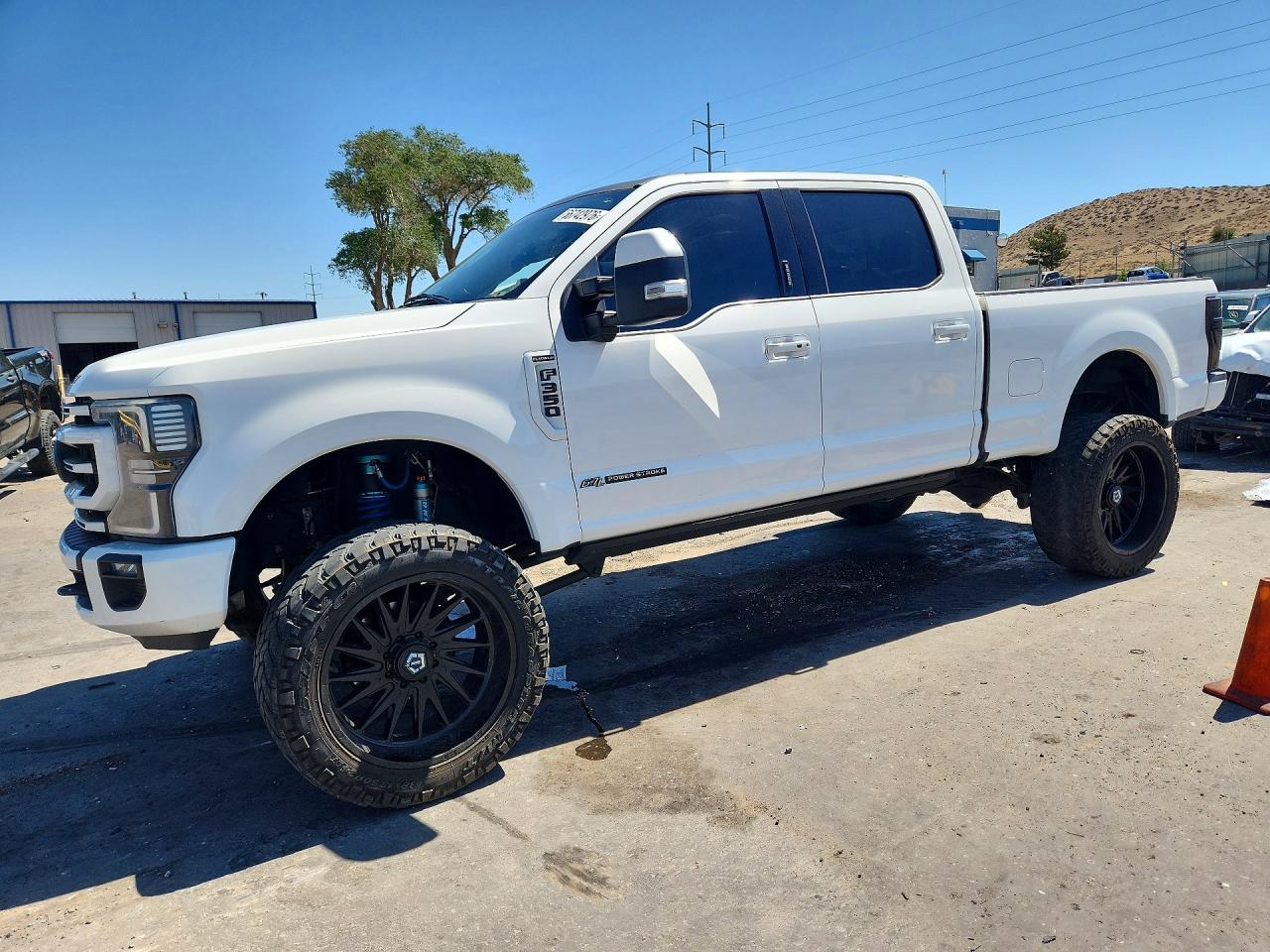 2020 Ford F-350 Lariat, VIN 1FT8W3BT2LEC07782 — Side