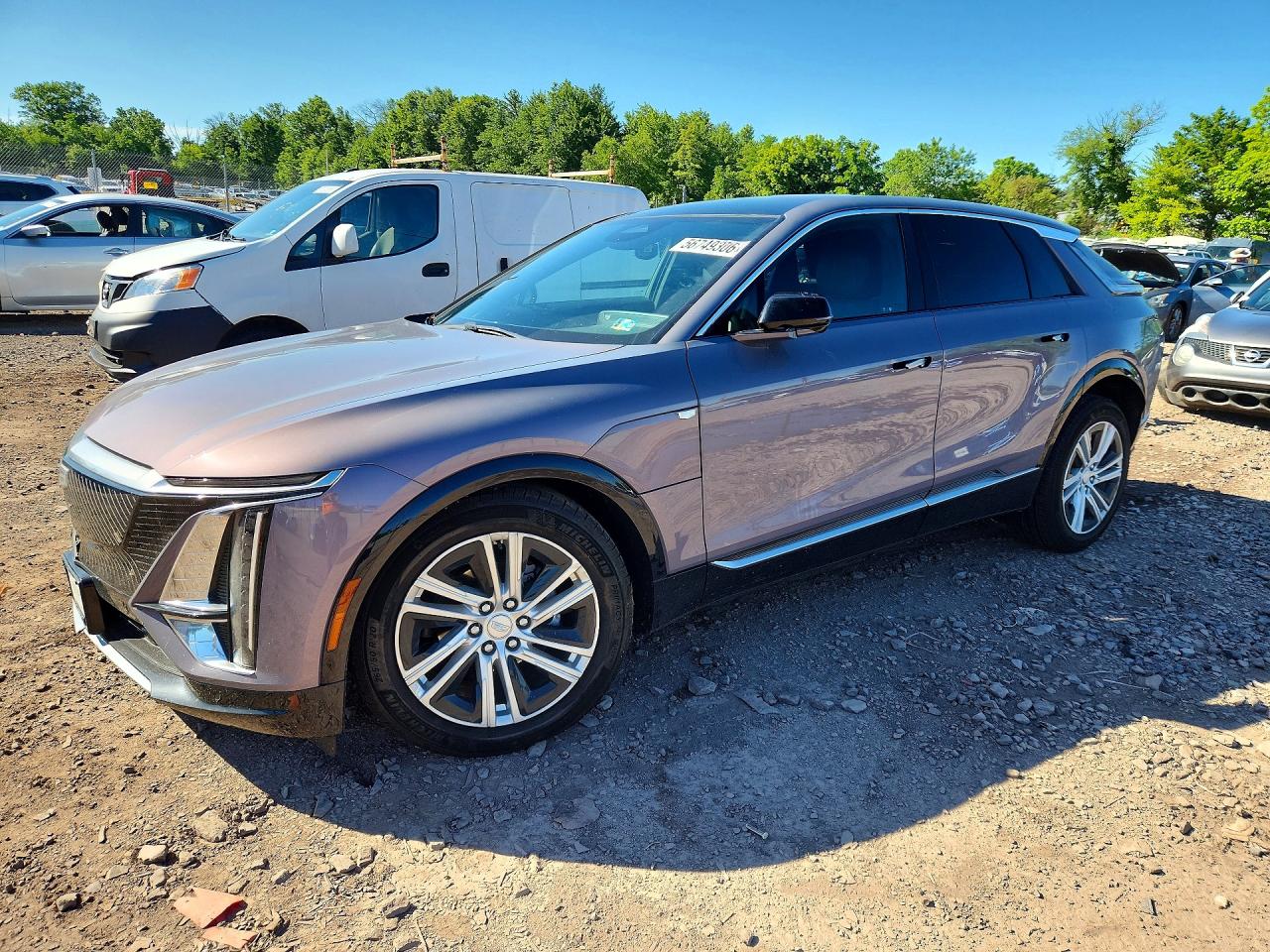 2024 Cadillac LYRIQ Tech, VIN 1GYKPMRL0RZ124992 — Front end