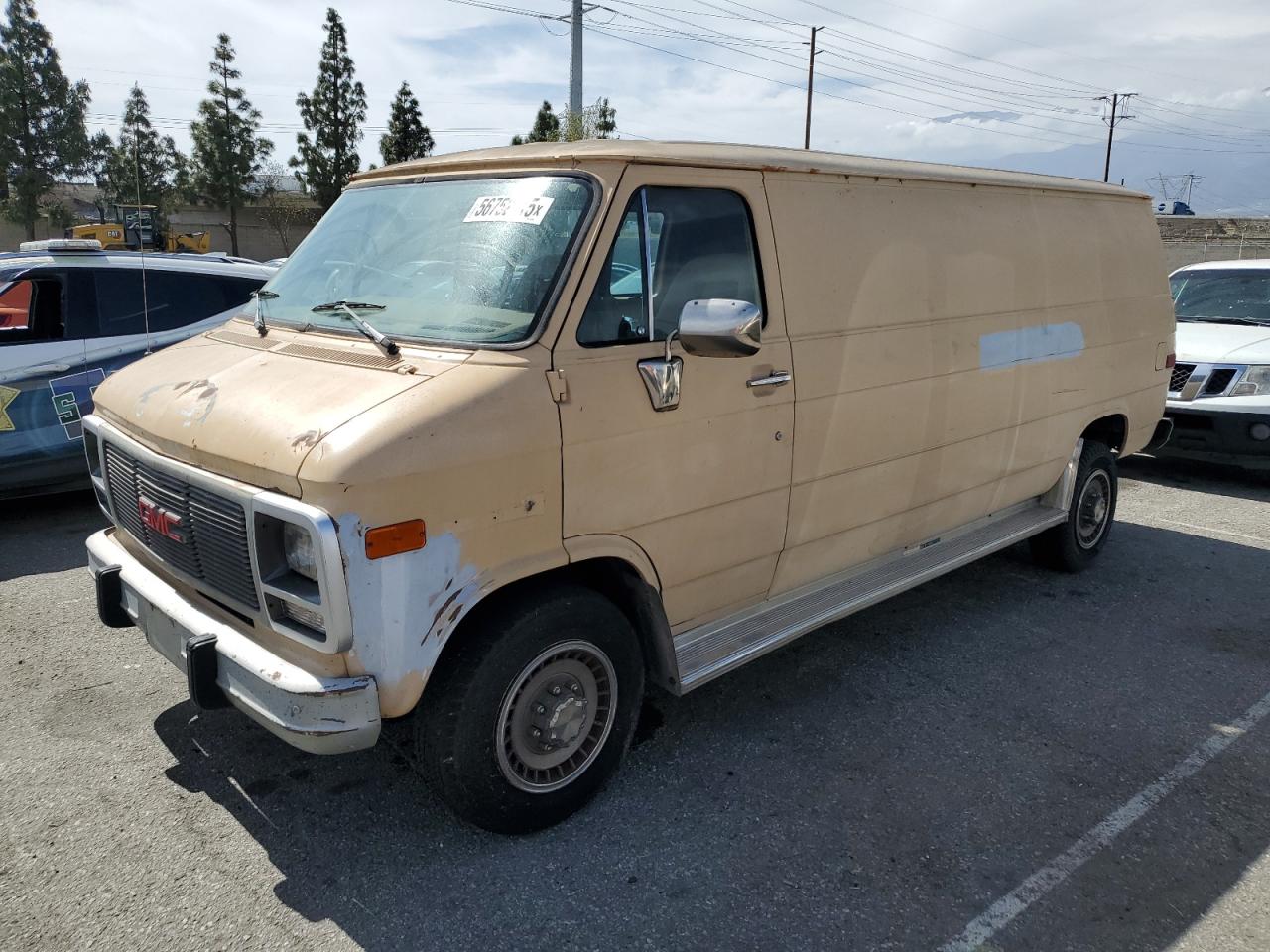 1992 GMC Vandura, VIN 2GTGG39K7N4508329 — Normal wear
