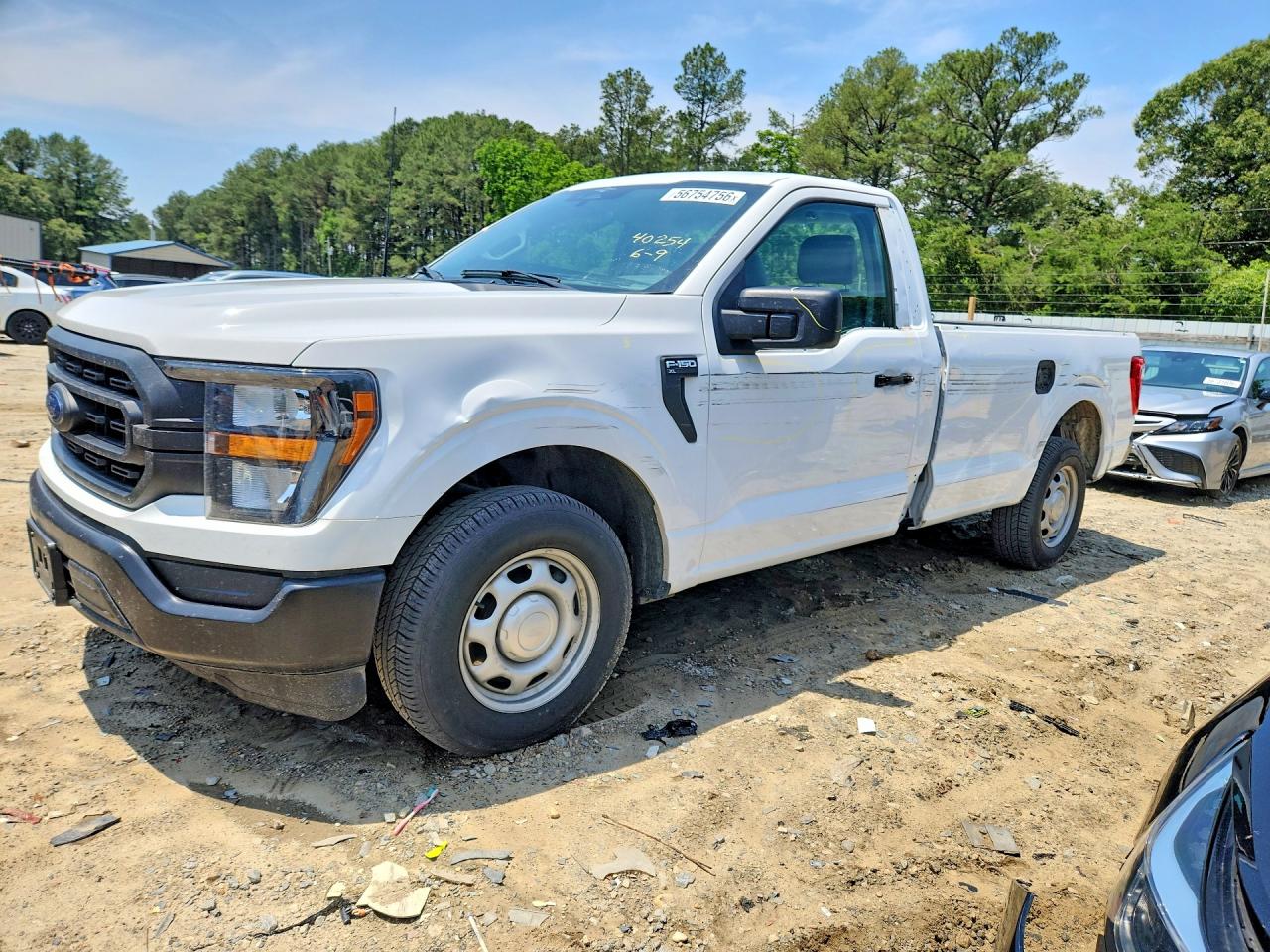 2023 Ford F-150 XL, VIN 1FTMF1CB6PKE91255 — Бок