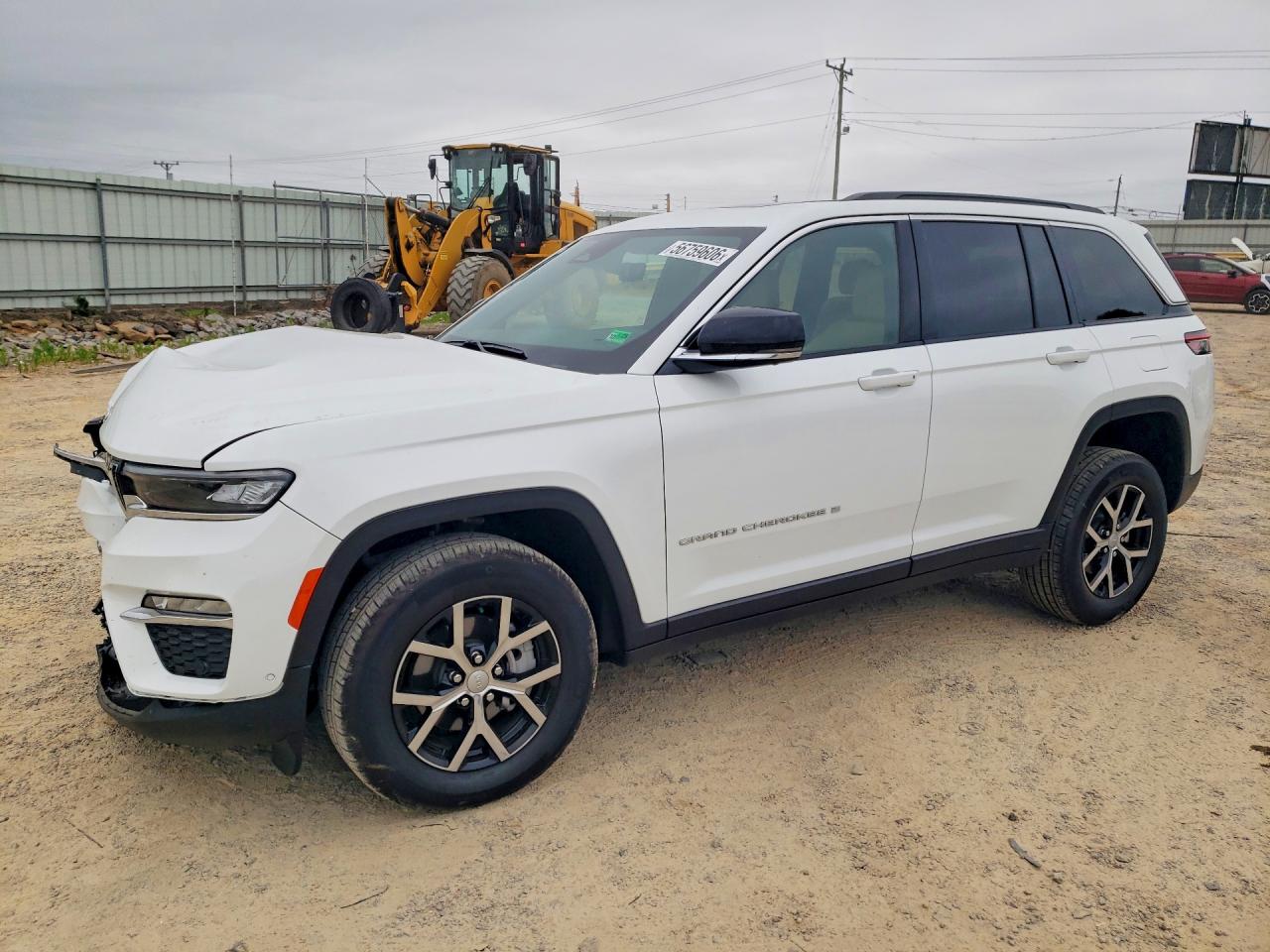 2025 Jeep Grand Cherokee Limited, VIN 1C4RJHBG9S8735979 — Front end