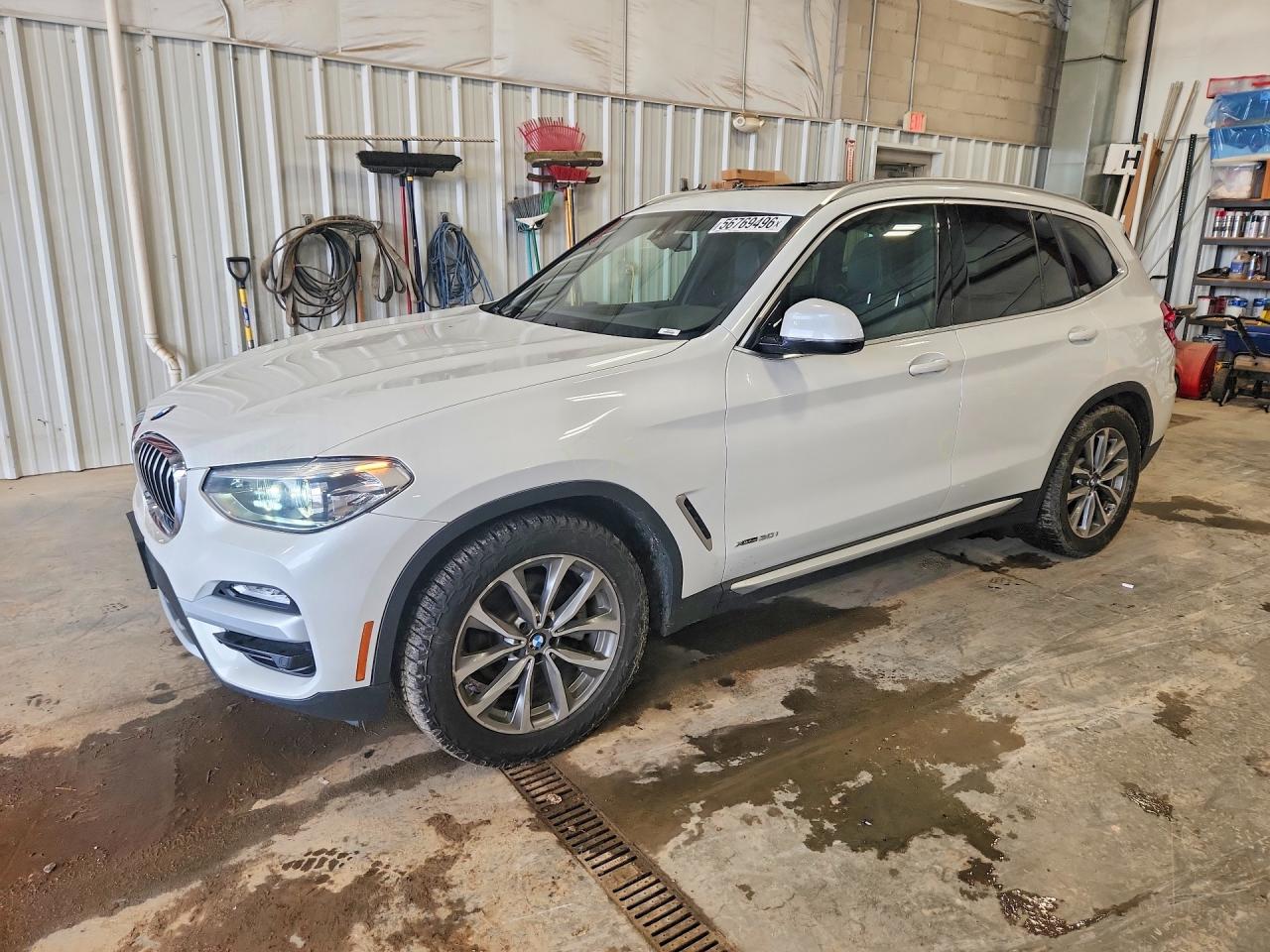 2018 BMW X3 xDrive30i, VIN 5UXTR9C51JLD66419 — Крыша