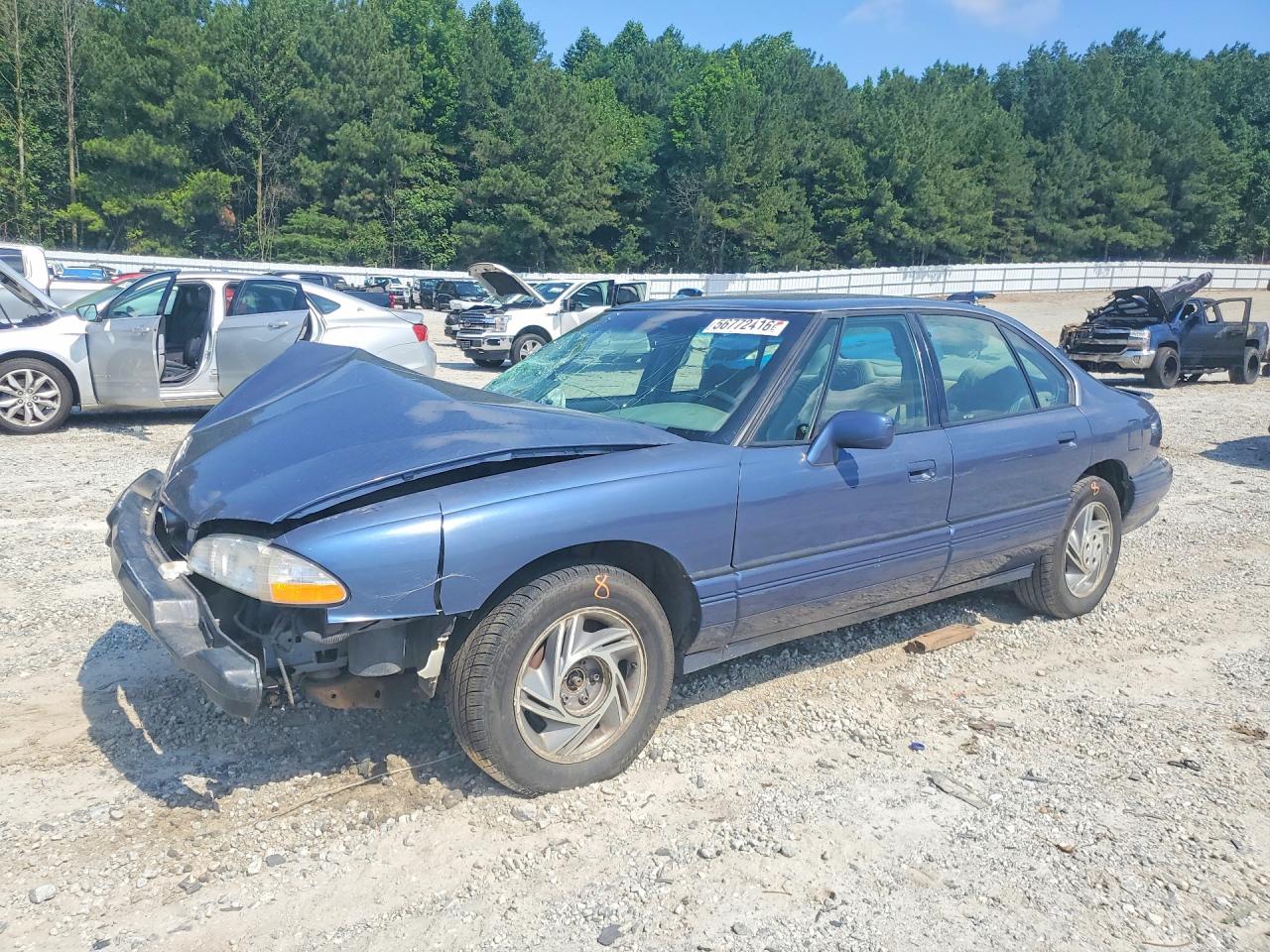 1995 Pontiac Bonneville SE, VIN 1G2HX52KXS4287972 — Front end