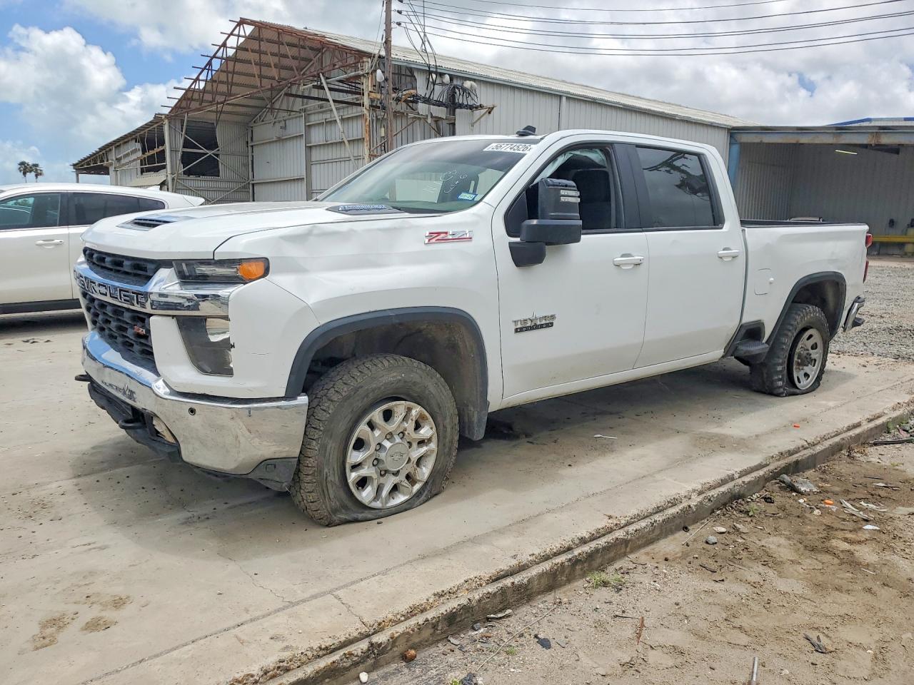 2021 Chevrolet Silverado 2500HD LT, VIN 1GC4YNEY0MF208727 — Фото с аукциона