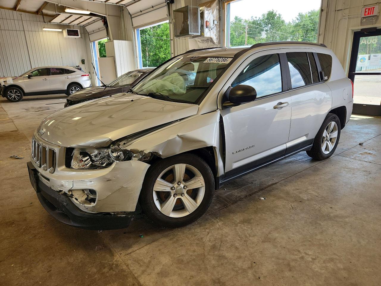 2012 Jeep Compass Latitude, VIN 1C4NJCEB5CD602288 — Front end