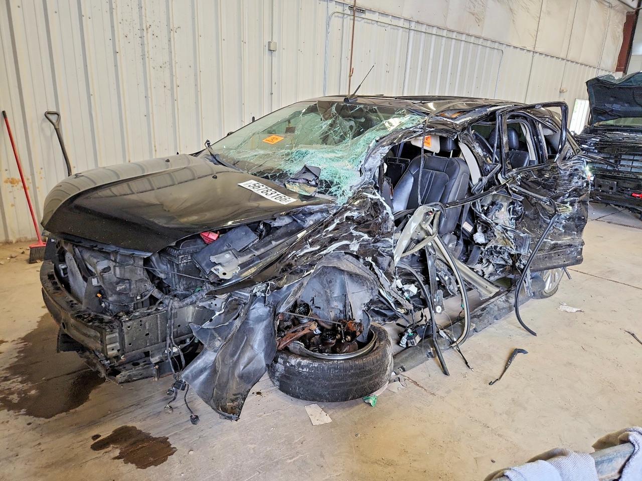 2011 Lincoln MKX, VIN 2LMDJ8JK7BBJ14446 — Rollover