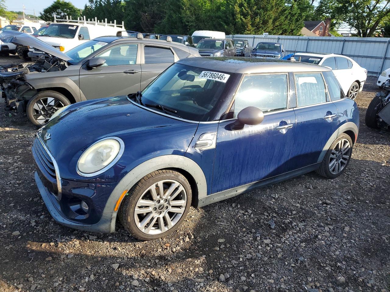 2017 MINI Hardtop 4 Door Cooper, VIN WMWXU1C39H2F78306 — Minor dents and scratches