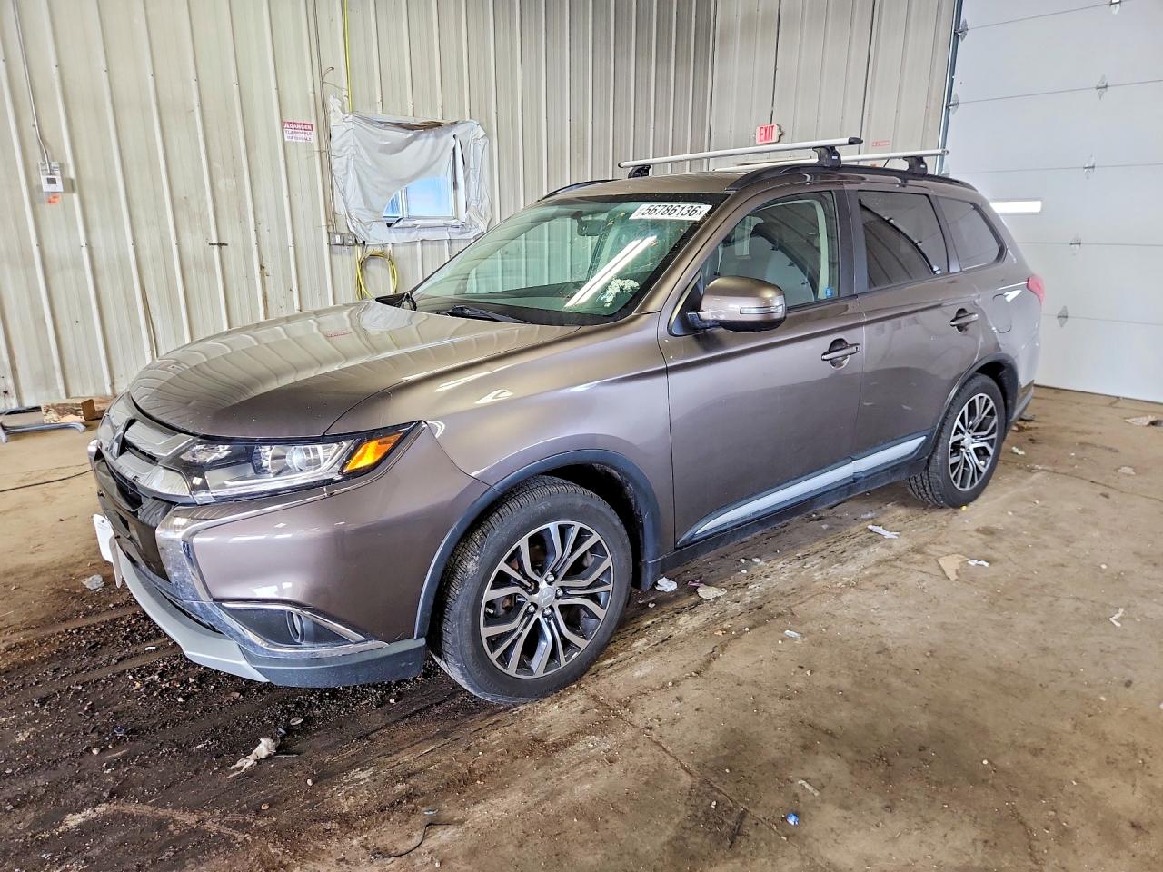 2016 Mitsubishi Outlander SE, VIN JA4AD3A30GZ015763 — Normal wear