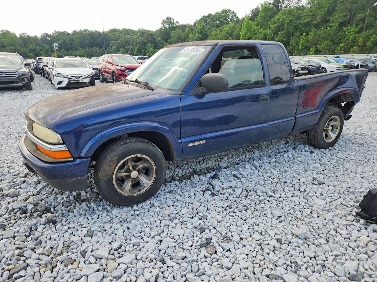 2003 Chevrolet S-10 LS, VIN 1GCCS19X538178439 — Rear end
