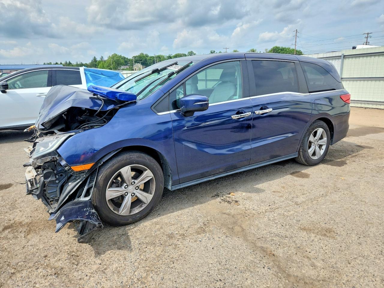 2019 Honda Odyssey EX-L, VIN 5FNRL6H77KB126542 — Front end