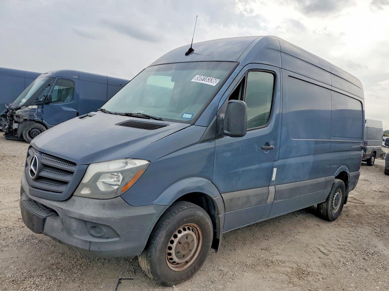 2018 Mercedes-Benz Sprinter Cargo, VIN WD3PE7CD3JP622442 — Minor dents and scratches
