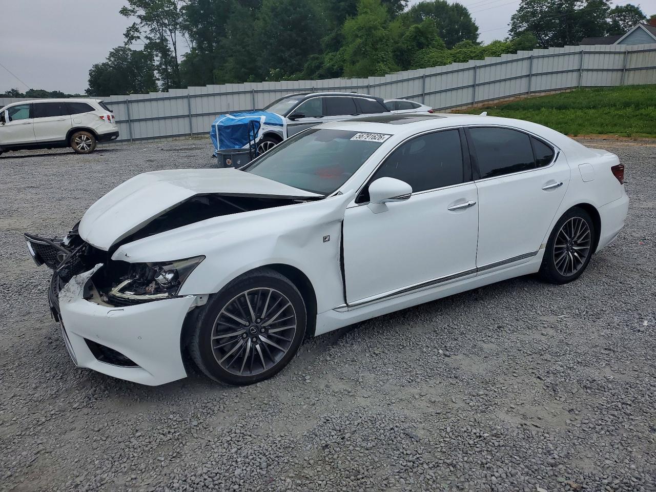 2013 Lexus LS 460, VIN JTHBL5EF4D5121762 — Front end