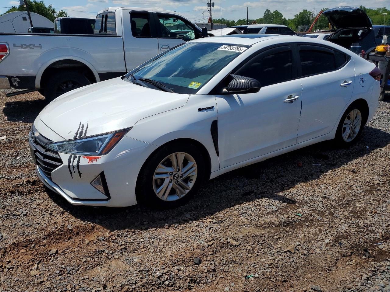 2019 Hyundai Elantra SEL, VIN 5NPD84LF1KH476619 — Minor dents and scratches