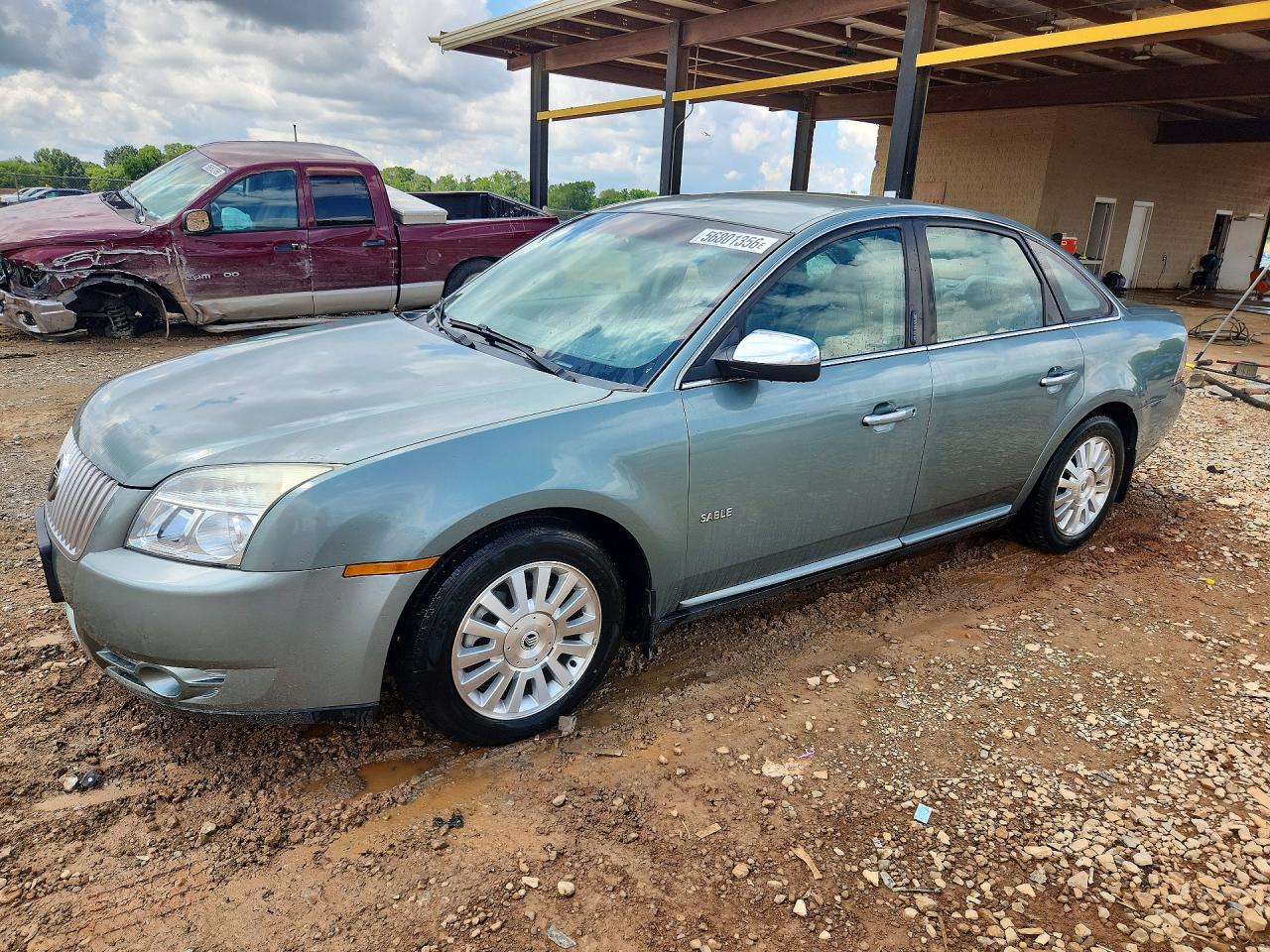 2008 Mercury Sable, VIN 1MEHM40W68G601806 — Side