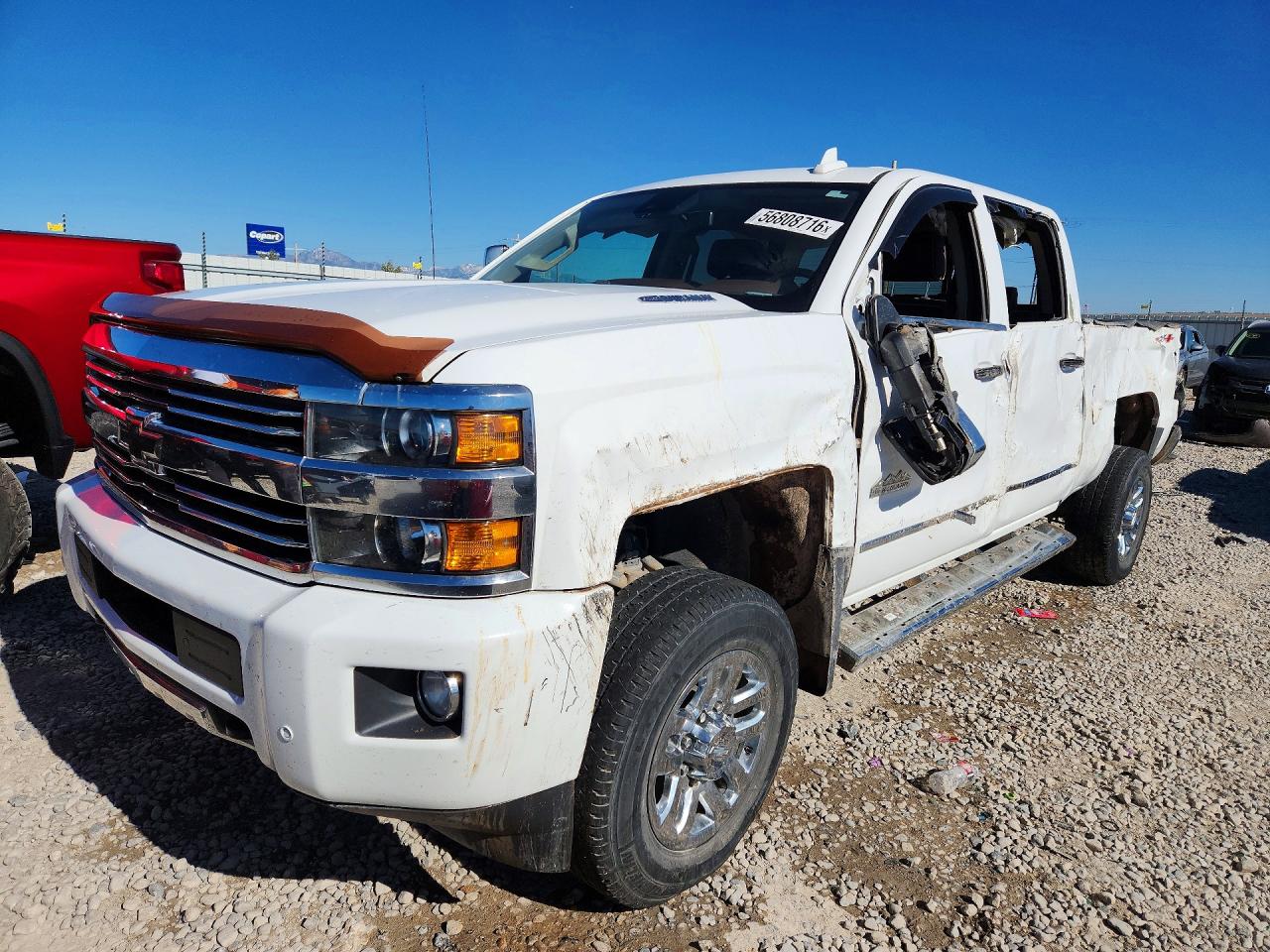 2016 Chevrolet Silverado 3500HD High Country, VIN 1GC4K1E89GF237870 — Side