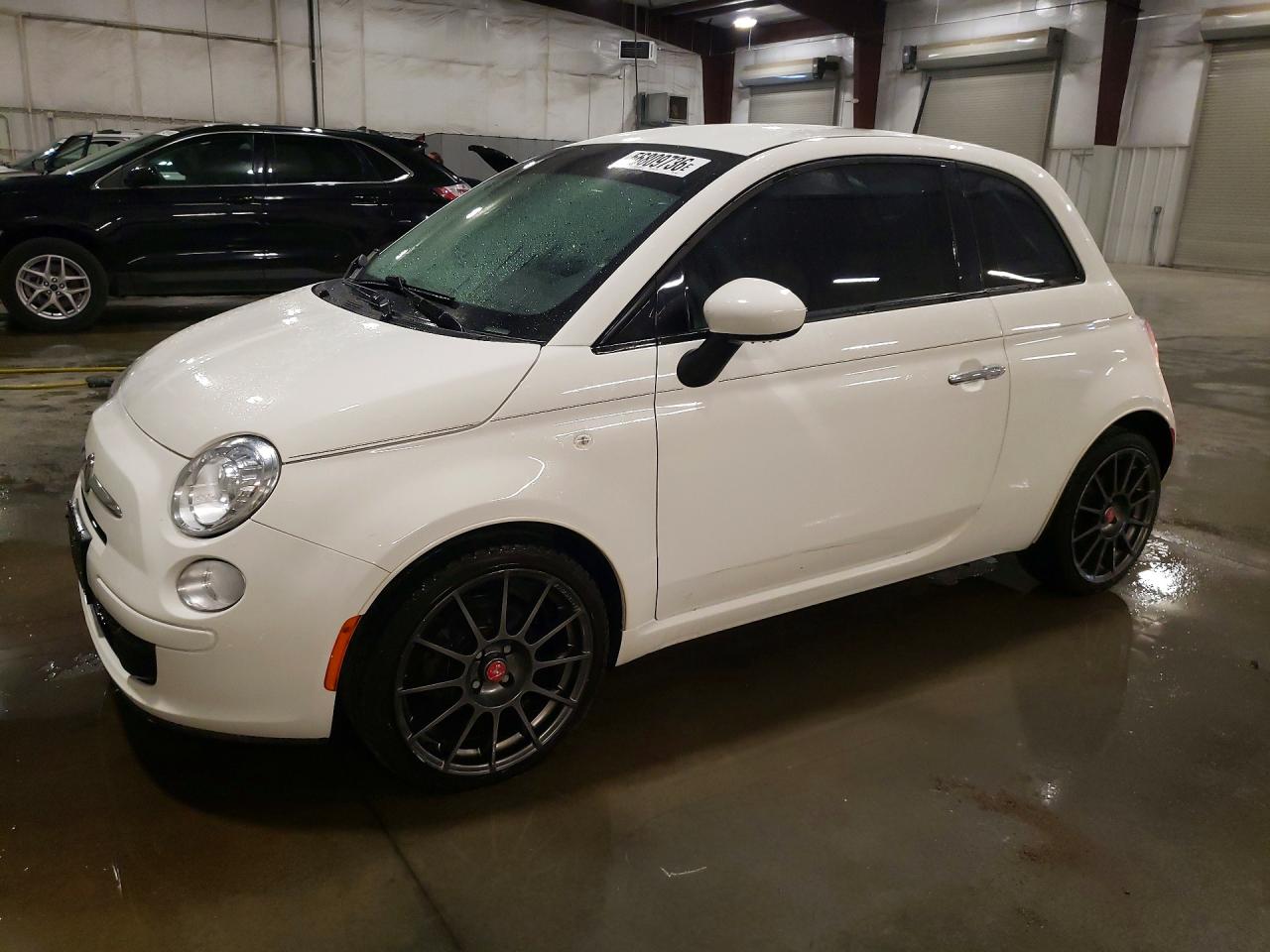 2015 FIAT 500 Pop, VIN 3C3CFFAR0FT545837 — Side