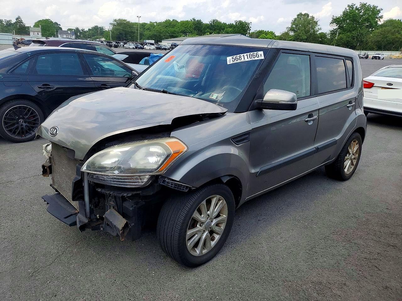 2012 Kia Soul +, VIN KNDJT2A60C7419911 — Front end