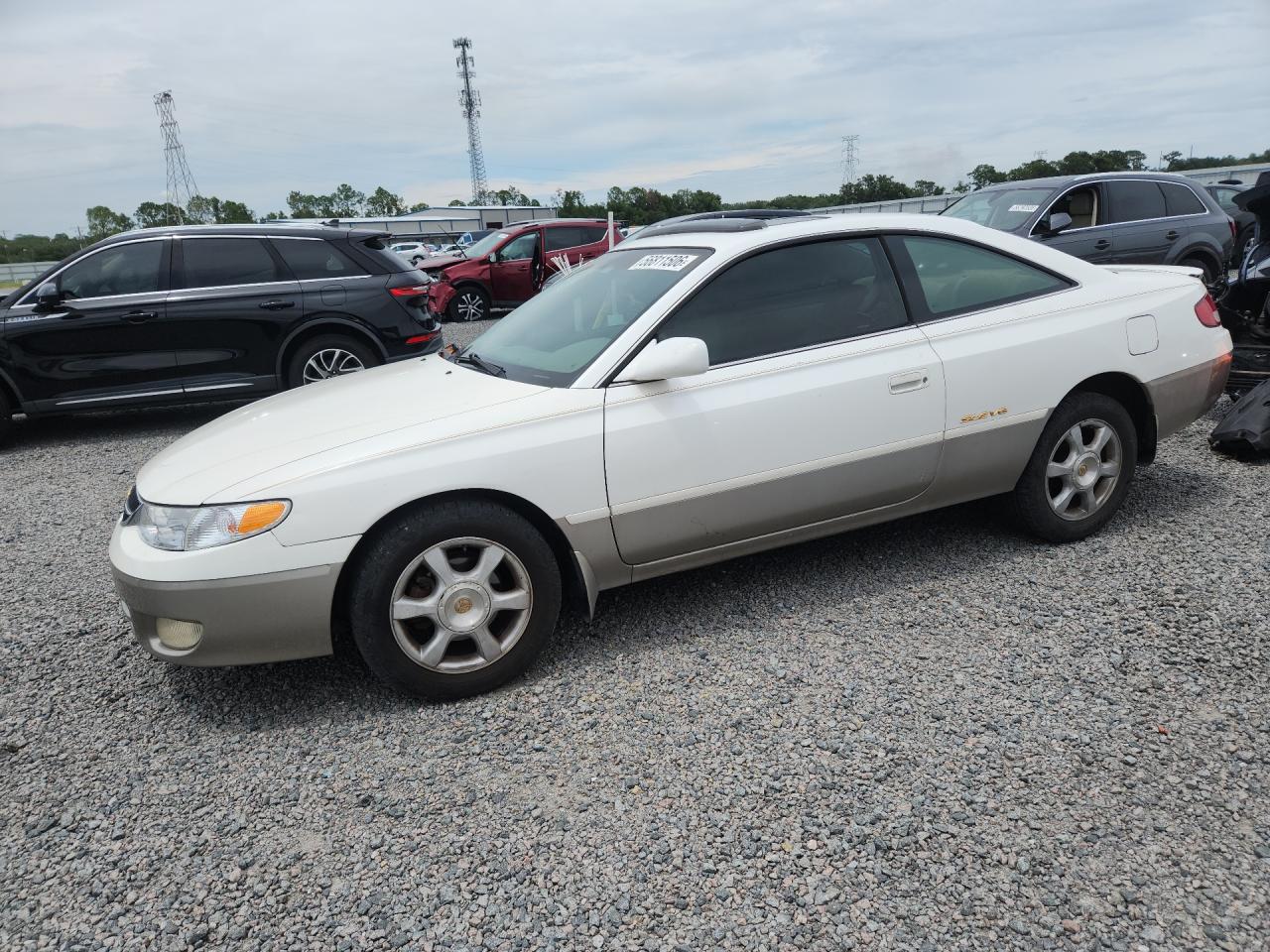 2000 Toyota Solara SE, VIN 2T1CF22P7YC324551 — Roof