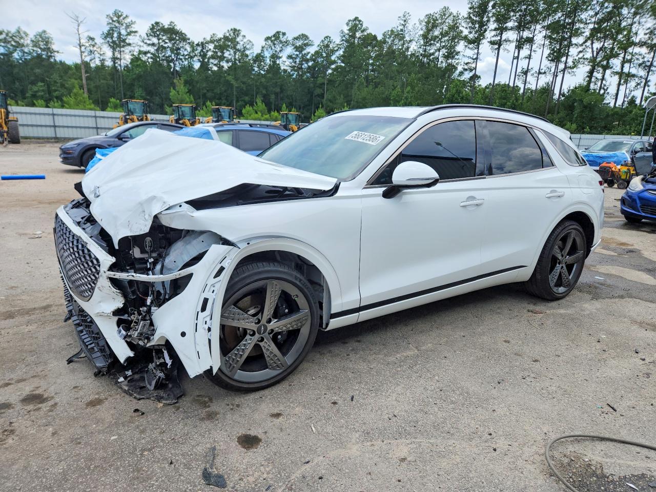 2024 Genesis GV70 2.5T, VIN 5NMMADTB5RH006697 — Front end
