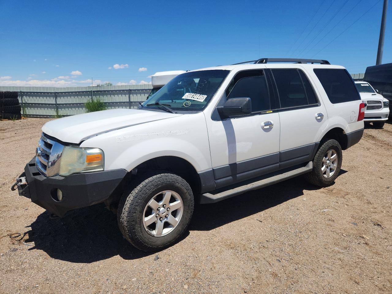 2013 Ford Expedition XL, VIN 1FMJU1G52DEF49221 — Minor dents and scratches