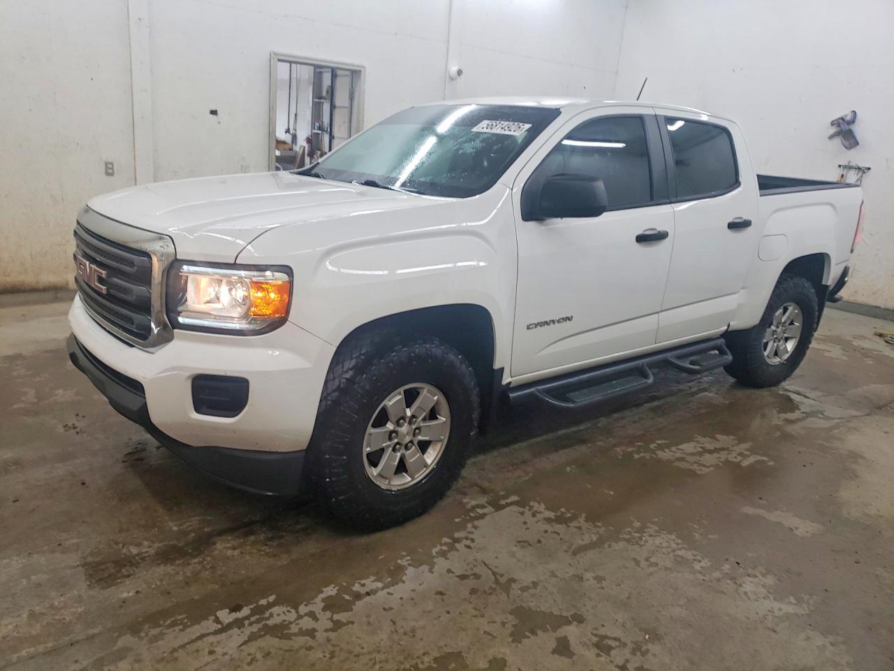 2020 GMC Canyon 2WD, VIN 1GTG5BEA9L1224475 — Side